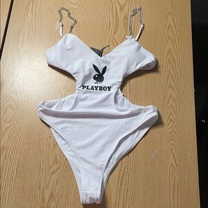B16 New Women's PLAYBOY White Black Cut-Out 1pc Swimsuit w/Chain Straps Small